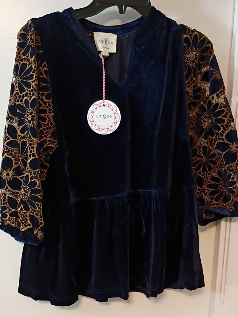 Umgee Medium Navy Velvet Dress with Gold Lace Floral Sleeves P46